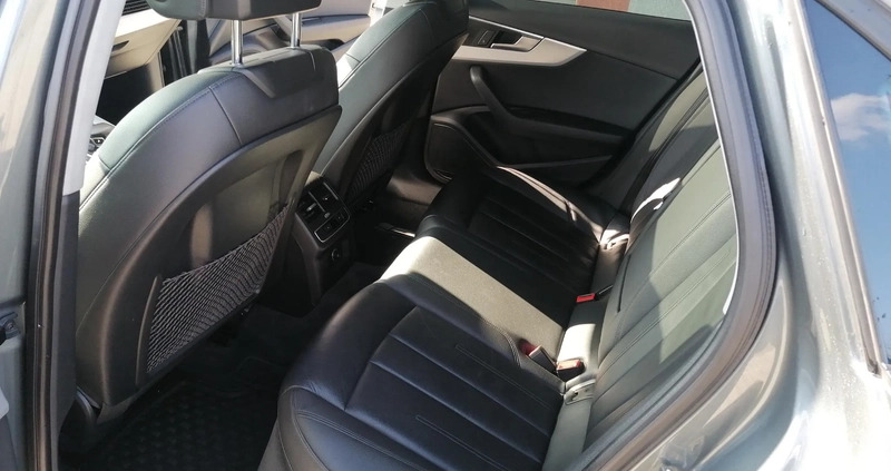 Audi A4 cena 80000 przebieg: 122500, rok produkcji 2017 z Bogatynia małe 172